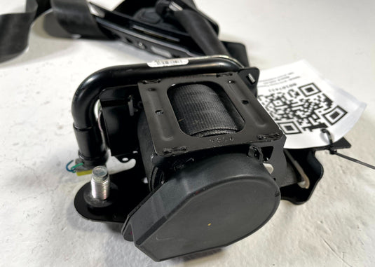 19 - 21 HONDA PASSPORT FRONT RIGHT SIDE SEAT BELT RETRACTOR BLACK