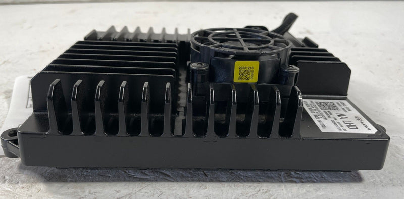 Load image into Gallery viewer, 24-25 HYUNDAI SANTA FE ADAS PARKING ASSIST ASSISTANT CONTROL MODULE UNIT #108729

