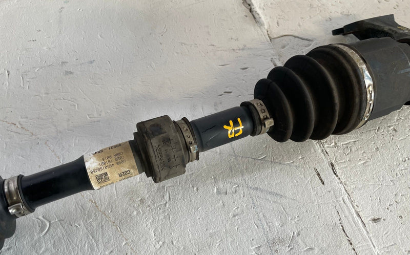 Load image into Gallery viewer, 2020-22 HYUNDAI PALISADE FWD FRONT RIGHT PASSENGER SIDE AXLE SHAFT 3.8L # 109489
