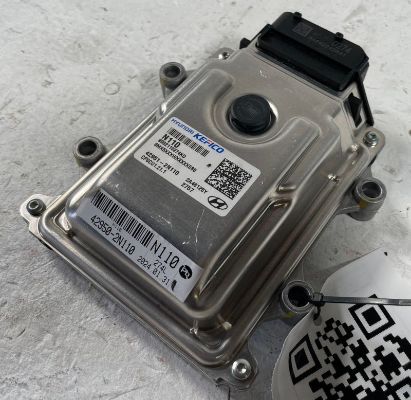 Load image into Gallery viewer, 2024 - 2025 HYUNDAI SANTA FE CHASSIS CONTROL MODULE SBW UNIT 2.5L # 108628
