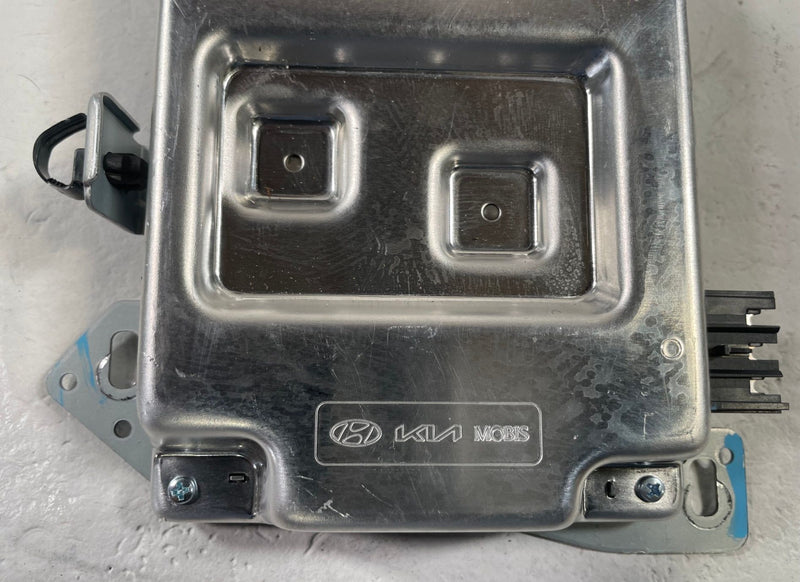 Load image into Gallery viewer, 24-26 HYUNDAI SANTA FE CENTRAL COMMUNICATION COMPUTER CONTROL MODULE CCU #112814
