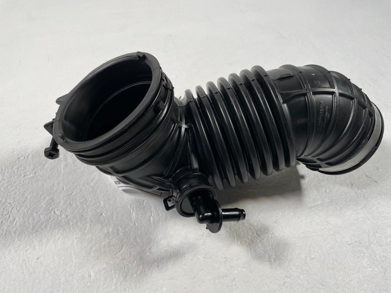 Load image into Gallery viewer, 2022-2026 HYUNDAI TUCSON ENGINE AIR CLEANER INTAKE HOSE TUBE PIPE 2.5L # 108748

