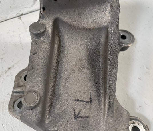 20-26 JEEP GLADIATOR FRONT LEFT SIDE ENGINE MOUNT SUPPORT BRACKET 3.6L