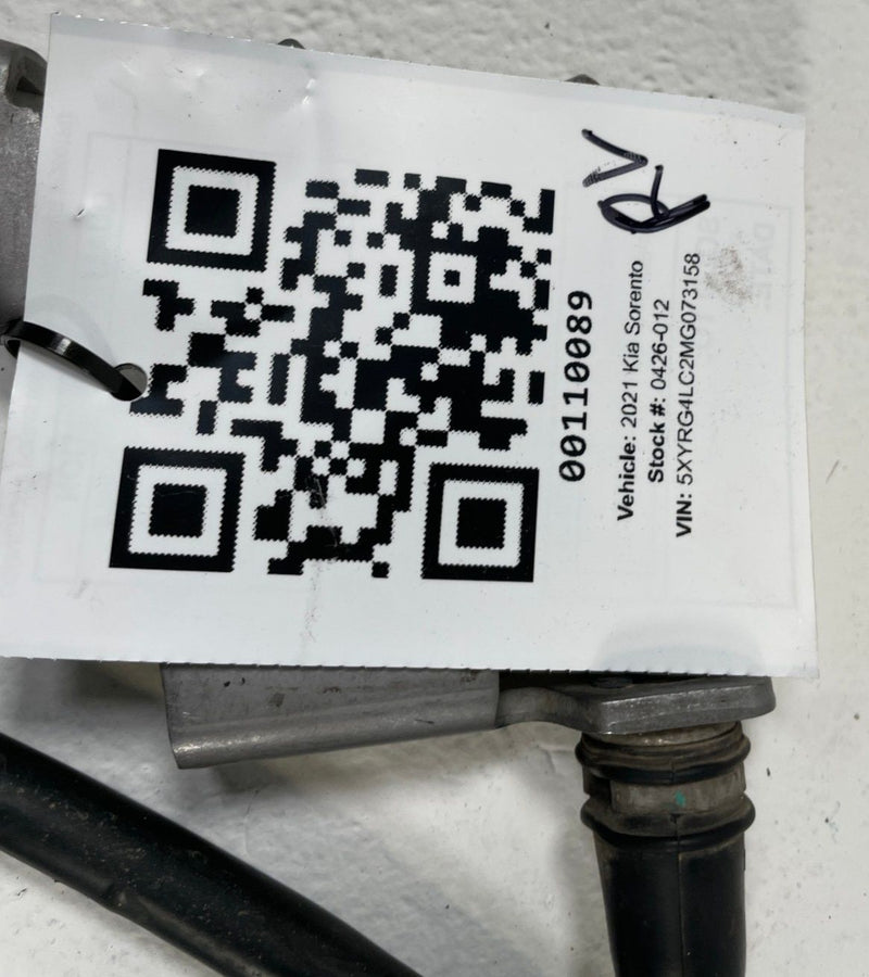 Load image into Gallery viewer, 21-23 KIA SORENTO REAR LEFT EMERGENCY PARKING BRAKE RELEASE CABLE 2.5L # 110089
