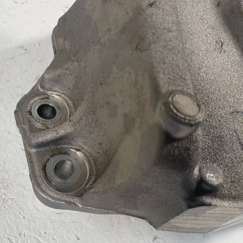 Load image into Gallery viewer, 20-26 JEEP GLADIATOR FRONT LEFT SIDE ENGINE MOUNT SUPPORT BRACKET 3.6L # 114139
