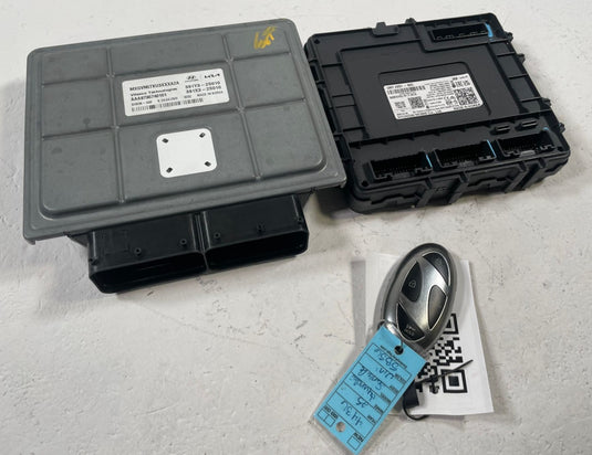 24-26 HYUNDAI SANTA FE FWD ENGINE & BODY MODULE ECM BCM W/ KEY FOB 2.5L