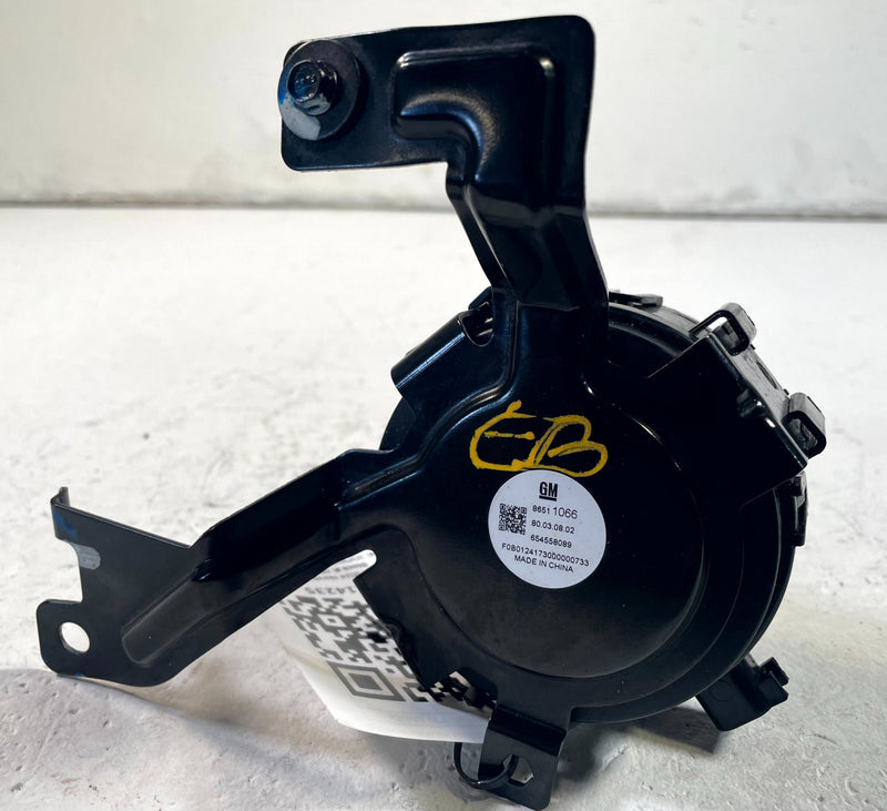 Load image into Gallery viewer, 2024-2026 HONDA PROLOGUE FRONT PEDESTRIAN SOUND ALERT SPEAKER W/ BRACKET #114235
