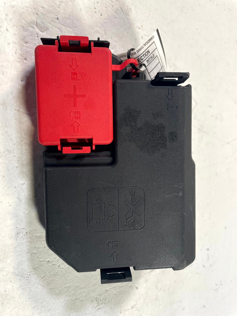 Load image into Gallery viewer, 2024-2026 HONDA PROLOGUE BATTERY DISTRIBUTION FUSE RELAY BLOCK COVER # 114250
