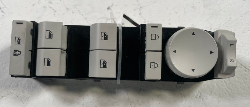 Load image into Gallery viewer, 24-26 HYUNDAI SANTA FE SEL FRONT LEFT DRIVER DOOR MASTER WINDOW SWITCH # 112831
