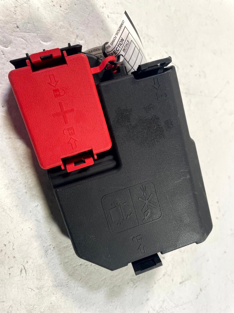 Load image into Gallery viewer, 2024-2026 HONDA PROLOGUE BATTERY DISTRIBUTION FUSE RELAY BLOCK COVER # 114250
