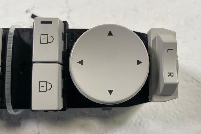 Load image into Gallery viewer, 24-26 HYUNDAI SANTA FE SEL FRONT LEFT DRIVER DOOR MASTER WINDOW SWITCH # 112831
