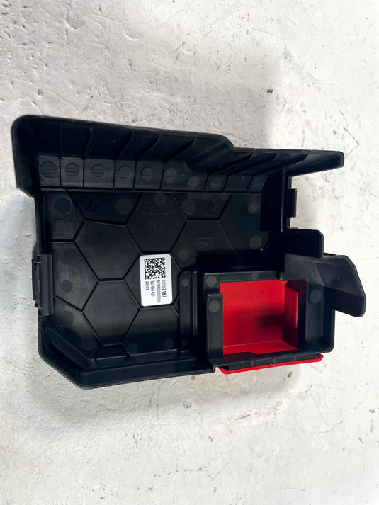 2024-2026 HONDA PROLOGUE BATTERY DISTRIBUTION FUSE RELAY BLOCK COVER