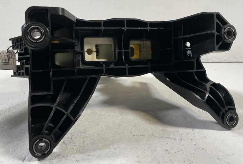 Load image into Gallery viewer, 2021-2025 KIA SORENTO CENTER CONSOLE GEAR KNOB SHIFTER SELECTOR LEVER # 110120

