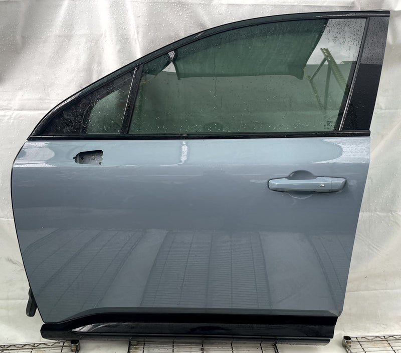 Load image into Gallery viewer, HONDA PROLOGUE FRONT LEFT DOOR SHELL ASSEMBLY GRAY (WA138P) 24-26 # 114319
