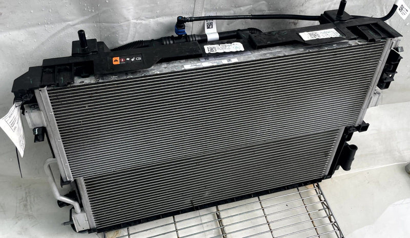 Load image into Gallery viewer, HONDA PROLOGUE RADIATOR CONDENSER ELECTRIC COOLING FAN MOTOR ASSY 24-26 # 114325
