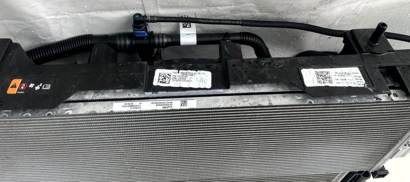 Load image into Gallery viewer, HONDA PROLOGUE RADIATOR CONDENSER ELECTRIC COOLING FAN MOTOR ASSY 24-26 # 114325
