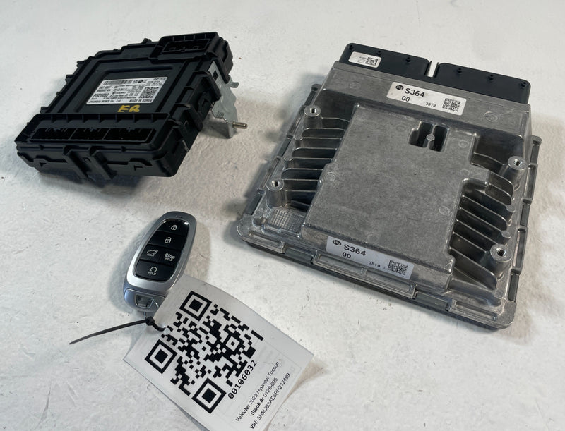 Load image into Gallery viewer, 2022-2023 HYUNDAI TUCSON ENGINE &amp; BODY CONTROL MODULE ECM BCM W/ KEY FOB #106032
