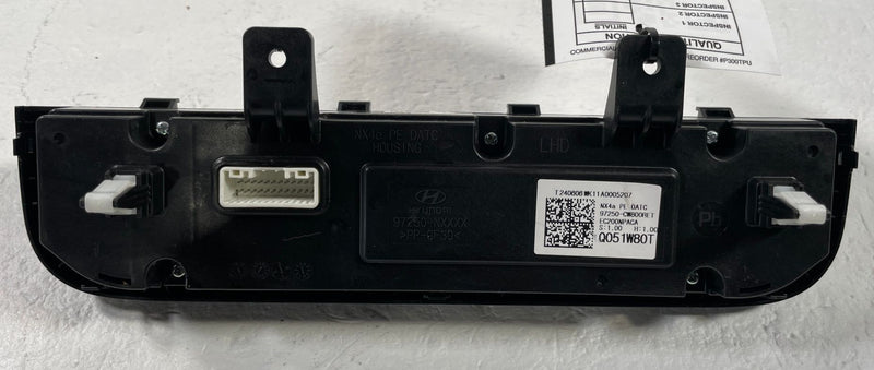 Load image into Gallery viewer, 2025 HYUNDAI TUCSON AC HEATER CLIMATE CONTROL SWITCH PANEL 2.5L # 108750
