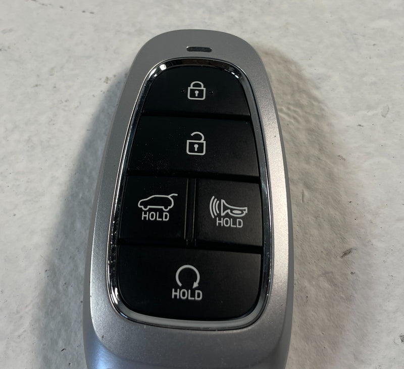 Load image into Gallery viewer, 2022-2023 HYUNDAI TUCSON ENGINE &amp; BODY CONTROL MODULE ECM BCM W/ KEY FOB #106032
