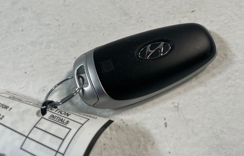Load image into Gallery viewer, 2022-2023 HYUNDAI TUCSON ENGINE &amp; BODY CONTROL MODULE ECM BCM W/ KEY FOB #106032
