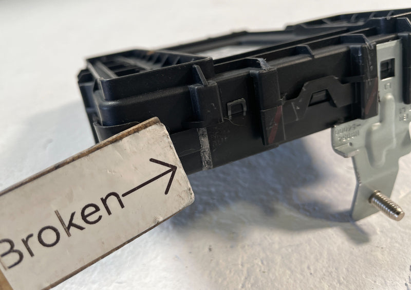 Load image into Gallery viewer, 2022-2023 HYUNDAI TUCSON ENGINE &amp; BODY CONTROL MODULE ECM BCM W/ KEY FOB #106032
