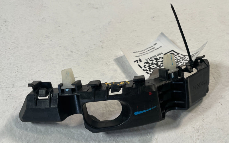 Load image into Gallery viewer, 2022-2024 HYUNDAI TUCSON FRONT LEFT SIDE BUMPER MOUNT SUPPORT BRACKET # 106018
