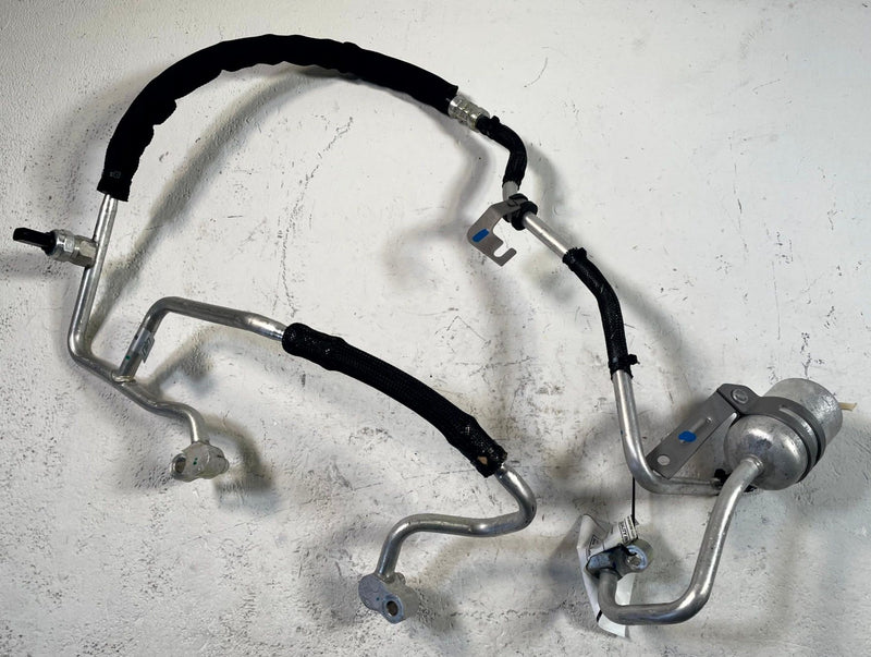 Load image into Gallery viewer, 2024-2026 HONDA PROLOGUE HVAC A/C AIR CONDITIONER DISCHARGE SUCTION HOSE #114284
