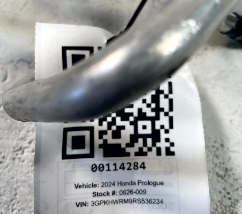 Load image into Gallery viewer, 2024-2026 HONDA PROLOGUE HVAC A/C AIR CONDITIONER DISCHARGE SUCTION HOSE #114284
