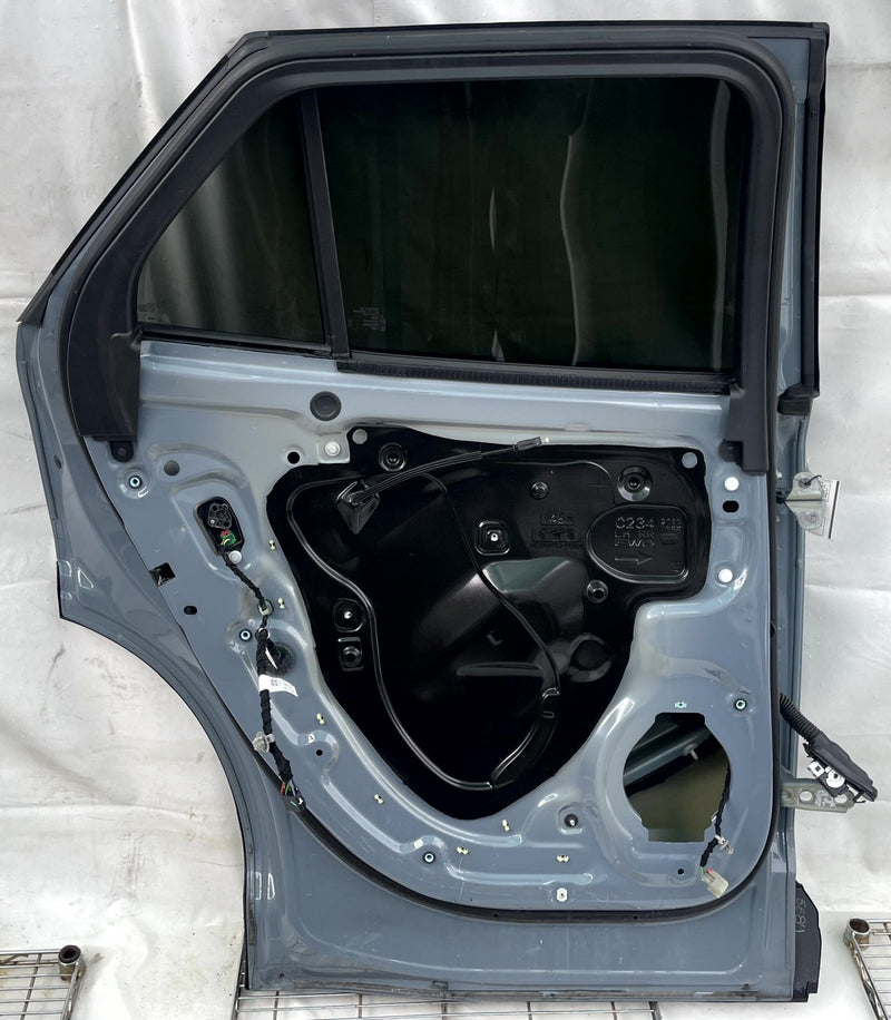 Load image into Gallery viewer, HONDA PROLOGUE REAR LEFT DOOR SHELL ASSEMBLY GRAY (WA138P) 2024-2026 # 114321
