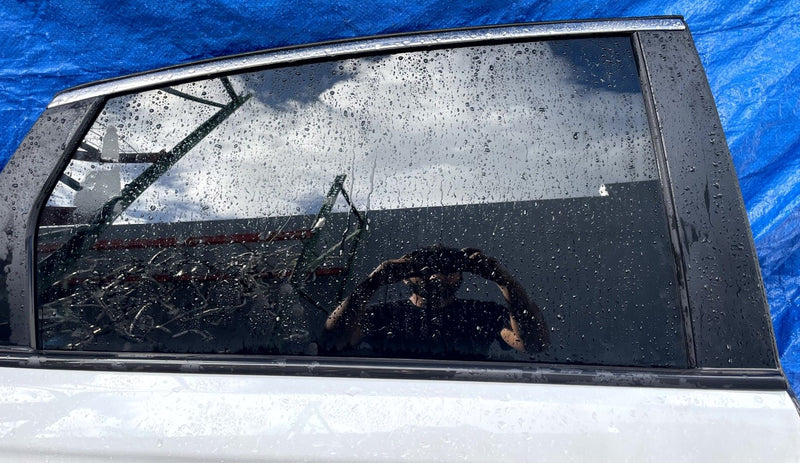 Load image into Gallery viewer, HONDA ACCORD REAR RIGHT SIDE DOOR SHELL ASSEMBLY WHITE (NH883P) 23-25 # 109588
