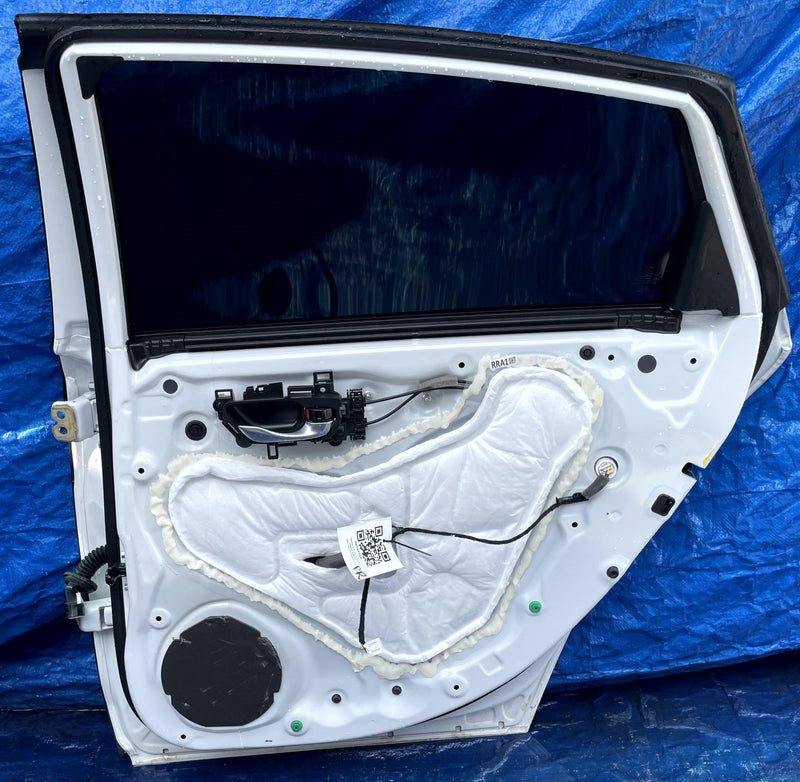 Load image into Gallery viewer, HONDA ACCORD REAR RIGHT SIDE DOOR SHELL ASSEMBLY WHITE (NH883P) 23-25 # 109588
