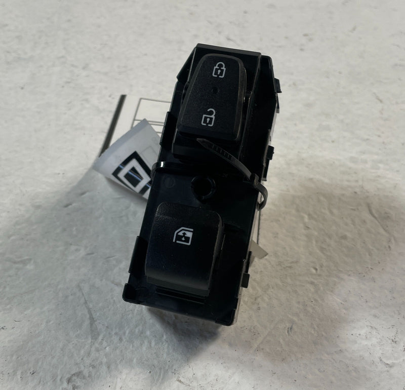 Load image into Gallery viewer, 2022-2024 HYUNDAI TUCSON SANTA CRUZ FRONT RIGHT SIDE DOOR WINDOW SWITCH # 106022
