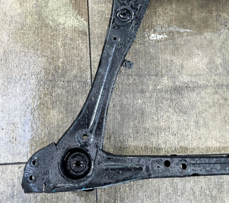 Load image into Gallery viewer, 22-26 HYUNDAI TUCSON FWD FRONT SUBFRAME UNDERCARRIAGE CROSSMEMBER CRADLE #112042
