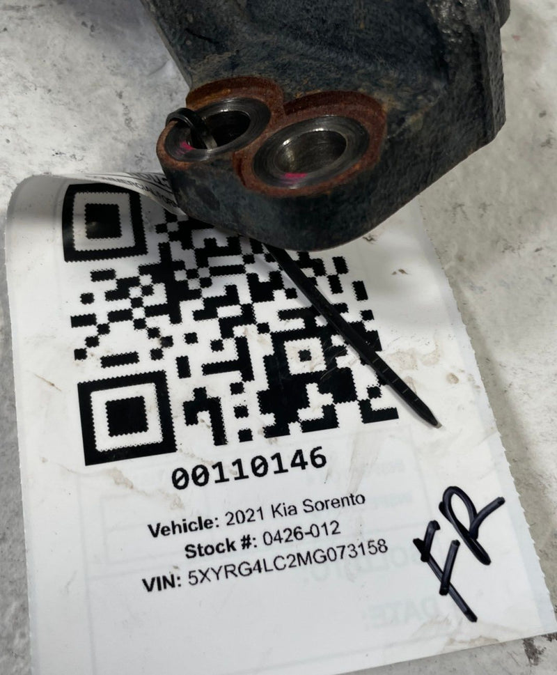 Load image into Gallery viewer, 2021 - 2023 KIA SORENTO FRONT RIGHT INTERMEDIATE INNER AXLE SHAFT 2.5L # 110146
