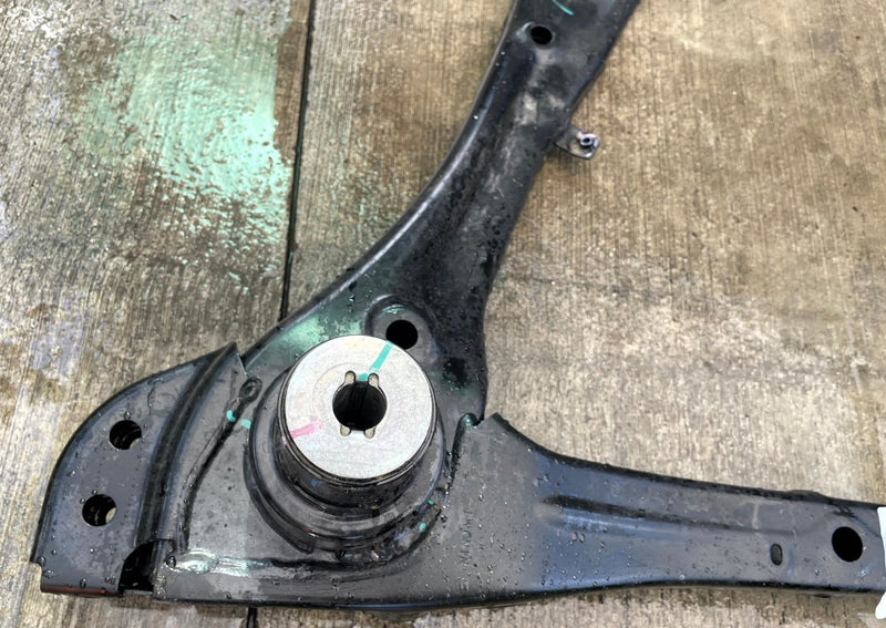 Load image into Gallery viewer, 22-26 HYUNDAI TUCSON FWD FRONT SUBFRAME UNDERCARRIAGE CROSSMEMBER CRADLE #112042
