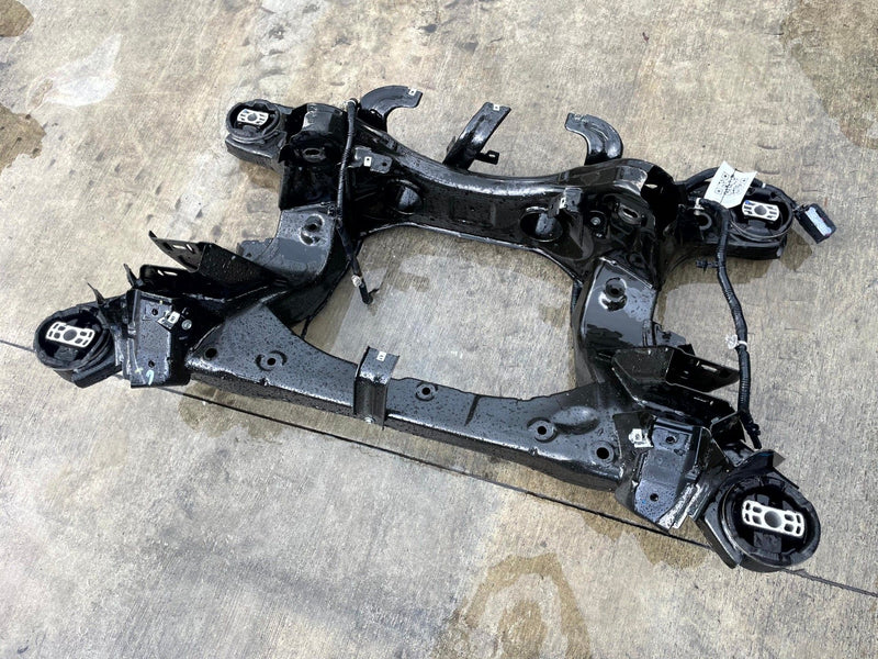 Load image into Gallery viewer, 2024 - 2026 HONDA PROLOGUE FWD REAR SUBFRAME SUB FRAME CROSSMEMBER # 114323
