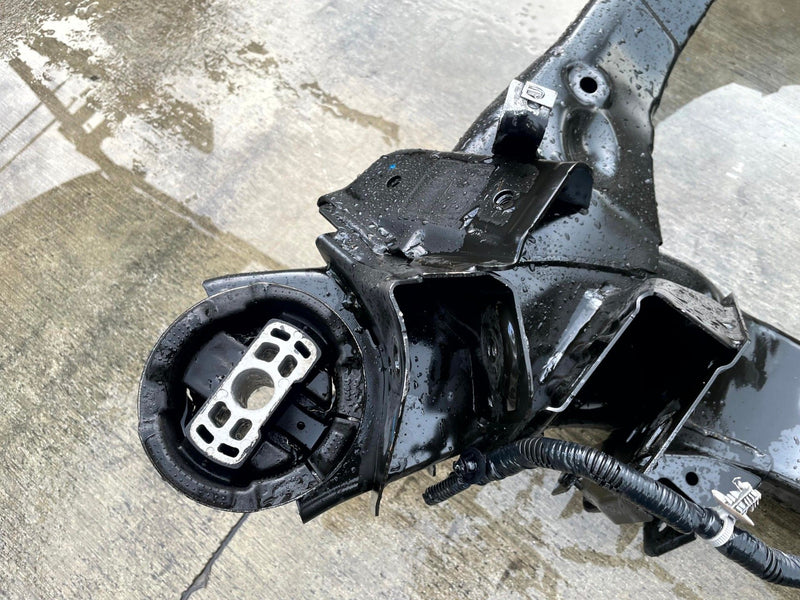 Load image into Gallery viewer, 2024 - 2026 HONDA PROLOGUE FWD REAR SUBFRAME SUB FRAME CROSSMEMBER # 114323
