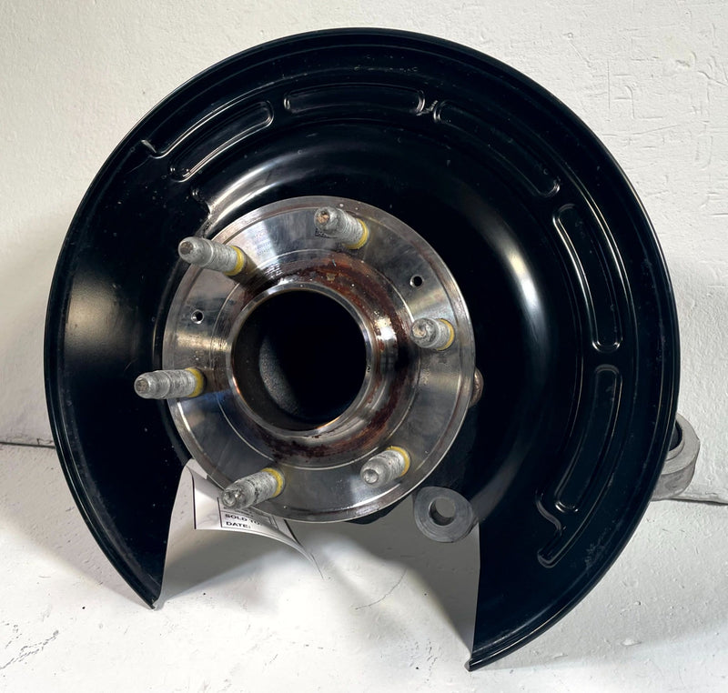 Load image into Gallery viewer, 2024-2026 HONDA PROLOGUE REAR RIGHT SIDE STEERING SPINDLE KNUCKLE &amp; HUB # 114278
