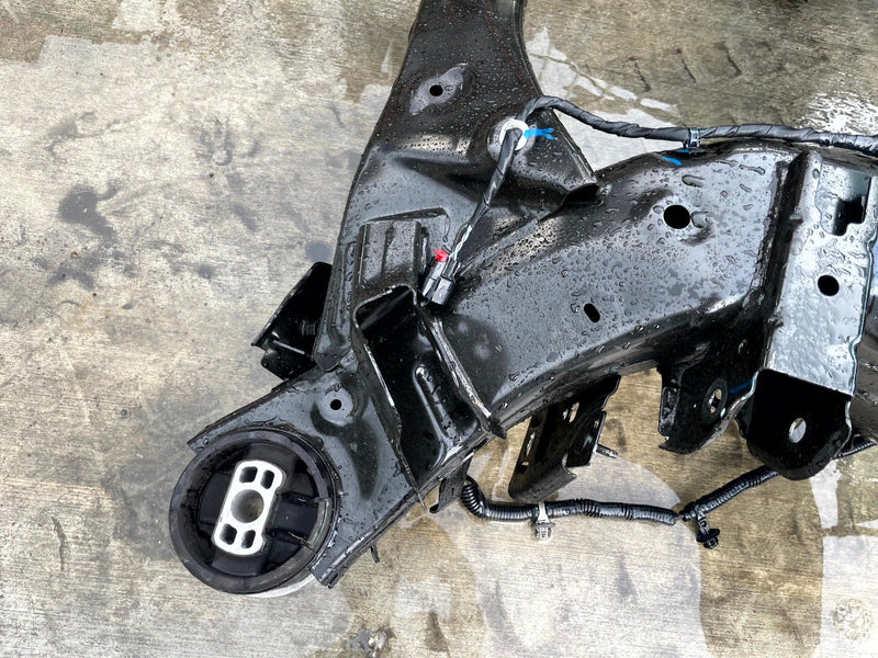 Load image into Gallery viewer, 2024 - 2026 HONDA PROLOGUE FWD REAR SUBFRAME SUB FRAME CROSSMEMBER # 114323
