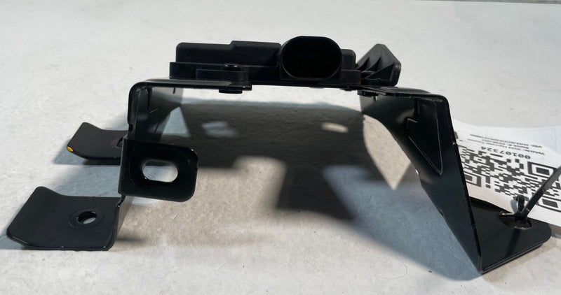 Load image into Gallery viewer, 22-24 HYUNDAI TUCSON REAR LEFT BLIND SPOT RADAR MODULE SENSOR W/ BRACKET 107 (1)
