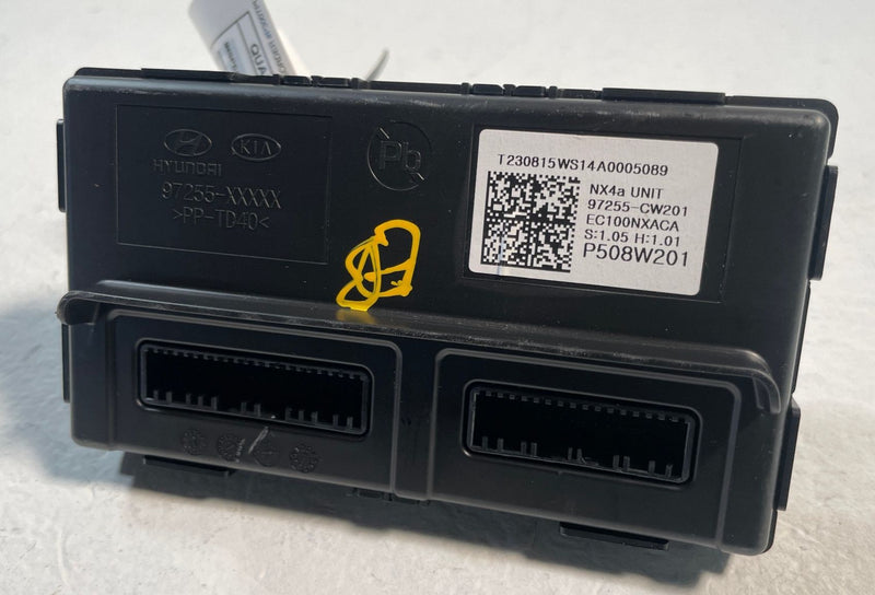 Load image into Gallery viewer, 22-24 HYUNDAI TUCSON AC HEATER THEFT LOCKING CONTROL MODULE UNIT 2.5L # 107335
