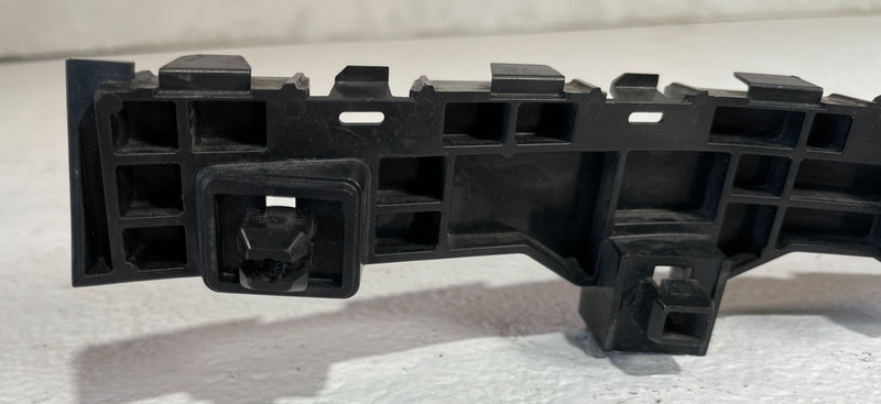 Load image into Gallery viewer, 2016 - 2021 HONDA PASSPORT PILOT FRONT RIGHT SIDE BUMPER SUPPORT BRACKET #105220
