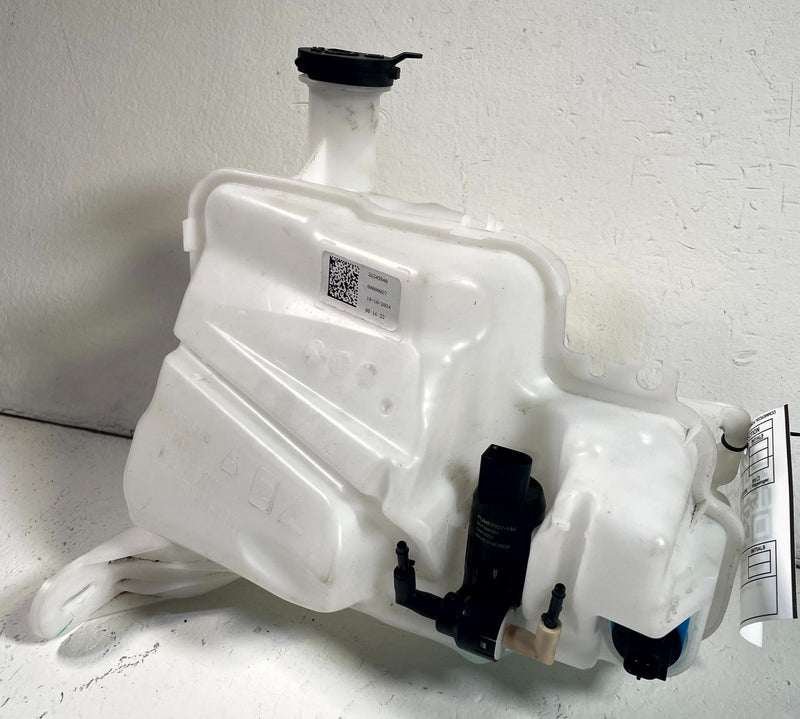 Load image into Gallery viewer, 2024 - 2026 HONDA PROLOGUE WINDSHIELD WASHER RESERVOIR TANK 26345840 # 114306
