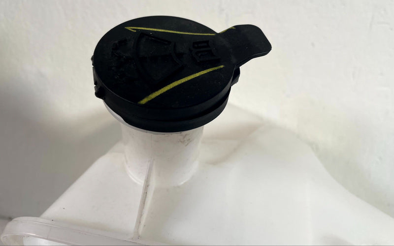 Load image into Gallery viewer, 2024 - 2026 HONDA PROLOGUE WINDSHIELD WASHER RESERVOIR TANK 26345840 # 114306
