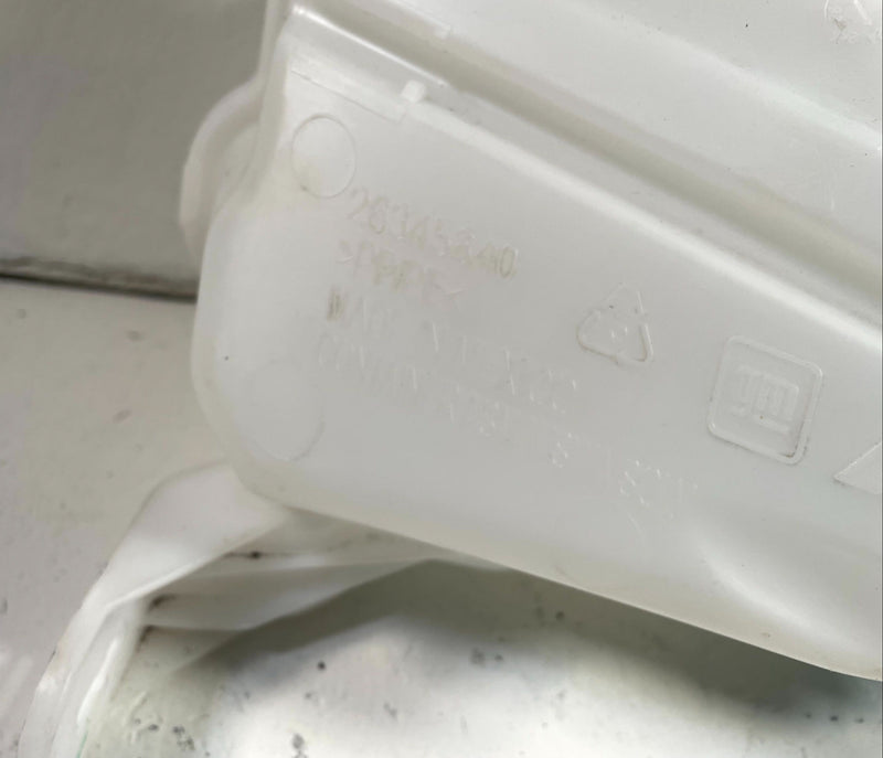 Load image into Gallery viewer, 2024 - 2026 HONDA PROLOGUE WINDSHIELD WASHER RESERVOIR TANK 26345840 # 114306
