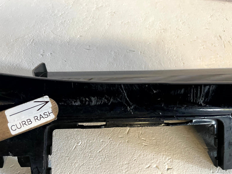 Load image into Gallery viewer, 2024 - 2026 HONDA PROLOGUE FRONT LEFT ROCKER LOWER MOLDING COVER PANEL # 114314
