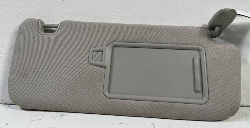 Load image into Gallery viewer, 2021-2023 KIA SORENTO FRONT RIGHT PASSENGER SIDE SUNVISOR SUN VISOR 2.5L #110079
