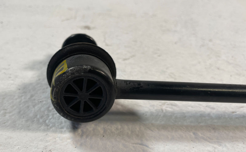 Load image into Gallery viewer, 22-25 HYUNDAI TUCSON FRONT LEFT OR RIGHT STABILIZER SWAY BAR END LINK # 106019
