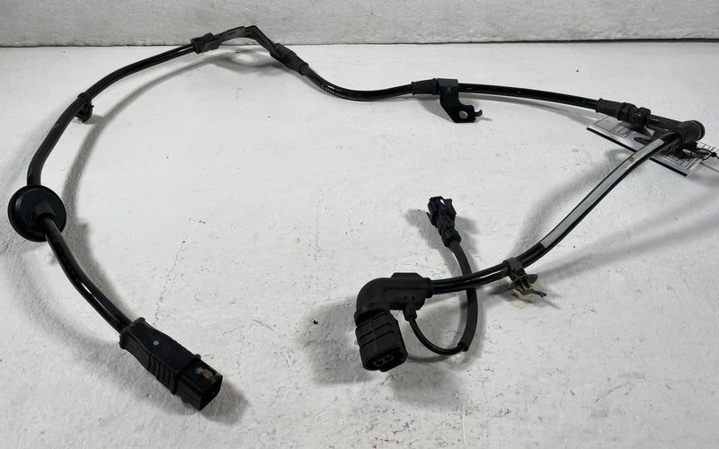 Load image into Gallery viewer, 22-25 HYUNDAI TUCSON REAR LEFT DRIVER ABS WHEEL SPEED SESNOR 59795-N9060 #108738
