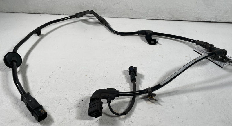 Load image into Gallery viewer, 22-25 HYUNDAI TUCSON REAR LEFT DRIVER ABS WHEEL SPEED SESNOR 59795-N9060 #108738
